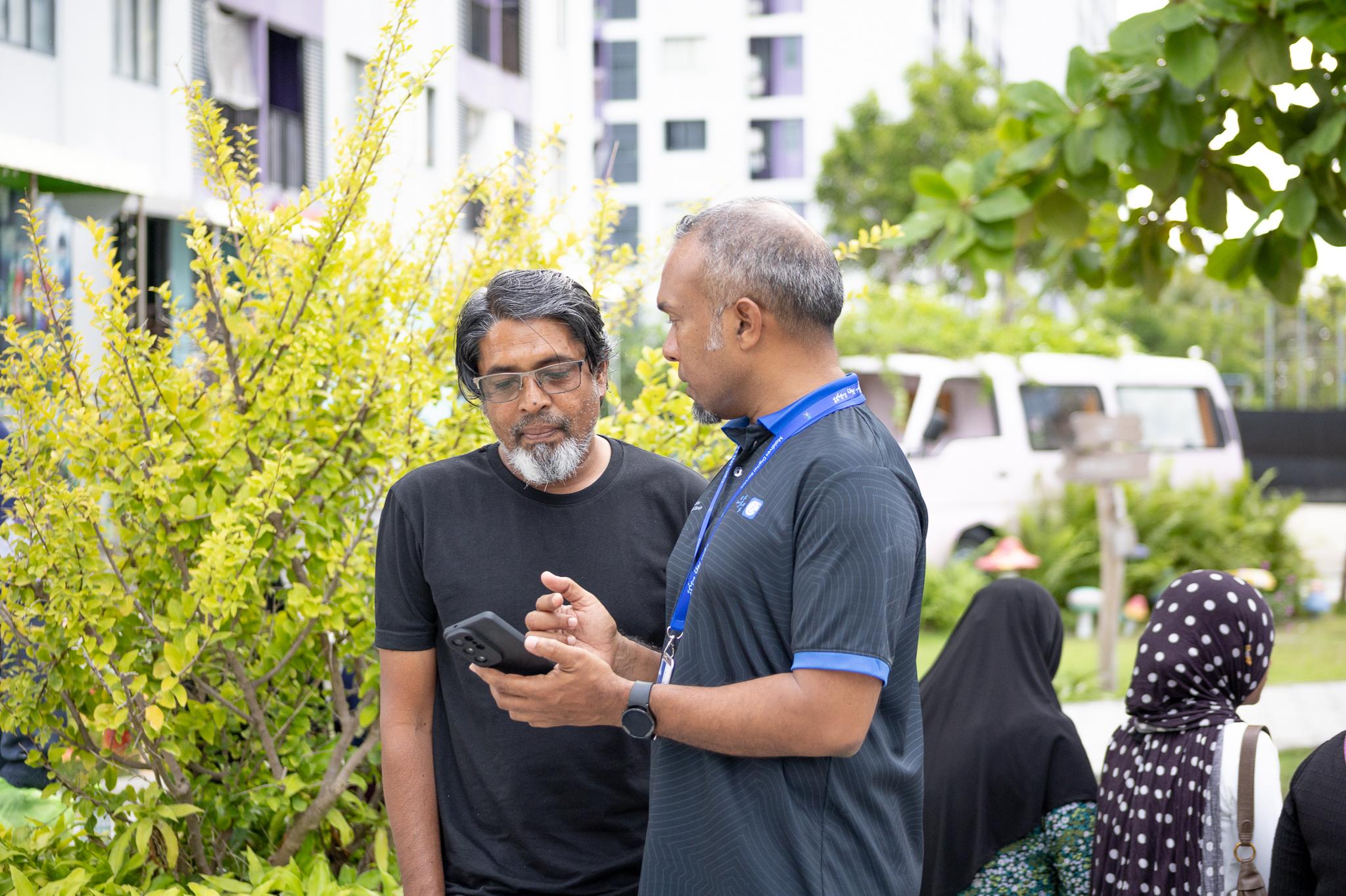 eFaas Mobile Helpdesk Community Outreach in Hulhumalé