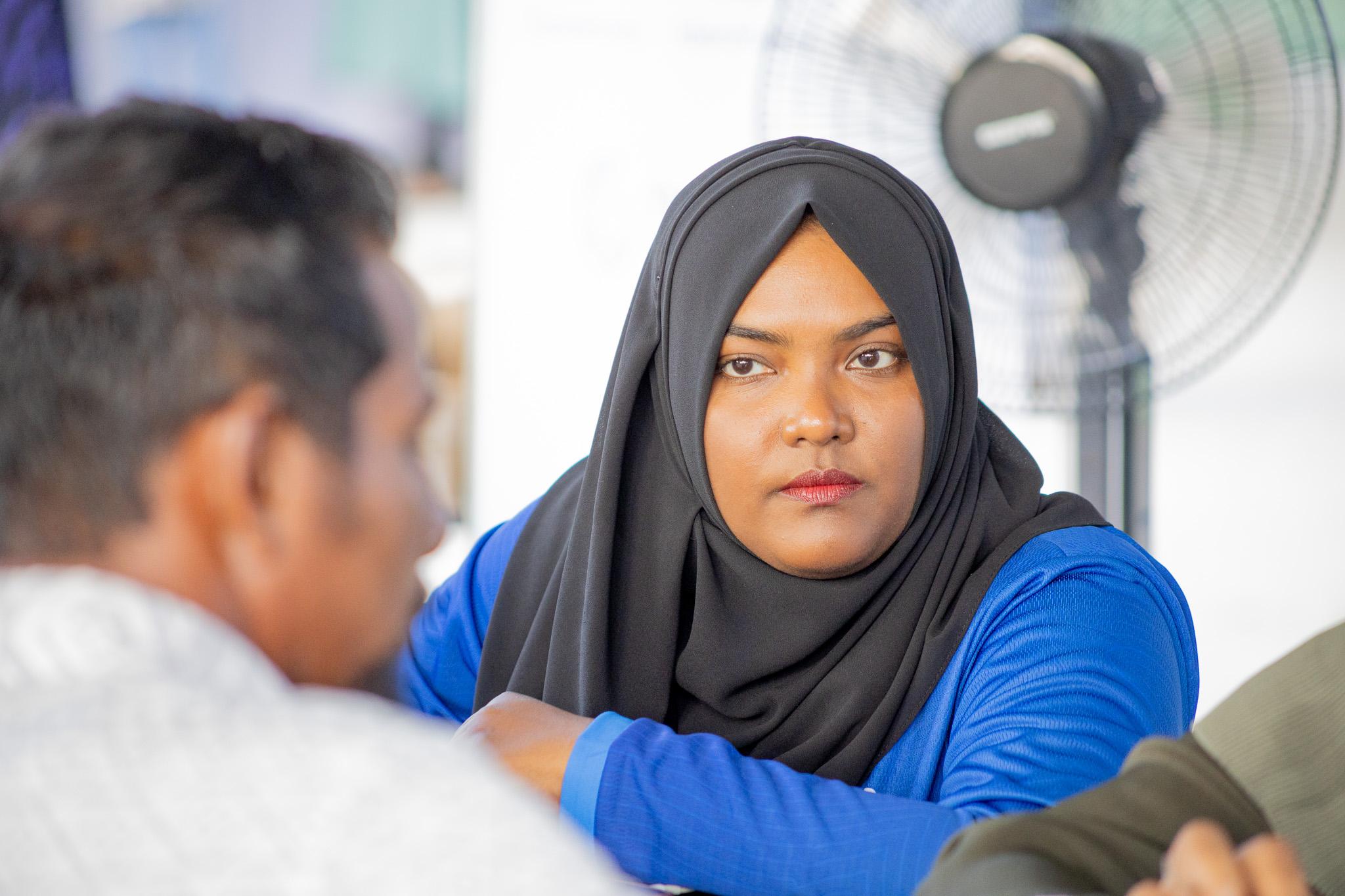 eFaas Mobile Help desk conducts session 2 in Dhaalu Kudahuvadhoo